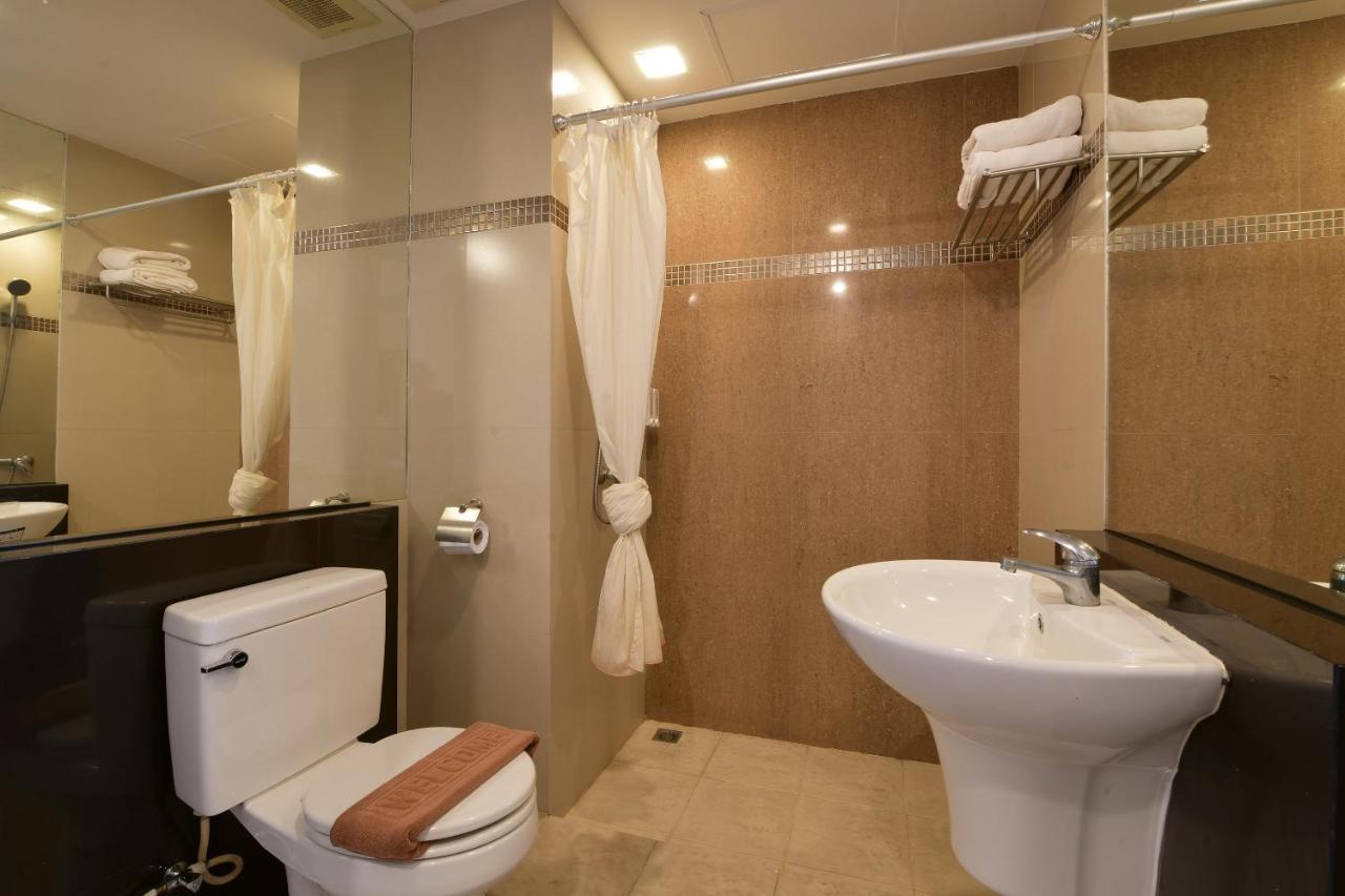 Oyo 109 Ozone Prime Pattaya Hotel Exterior photo