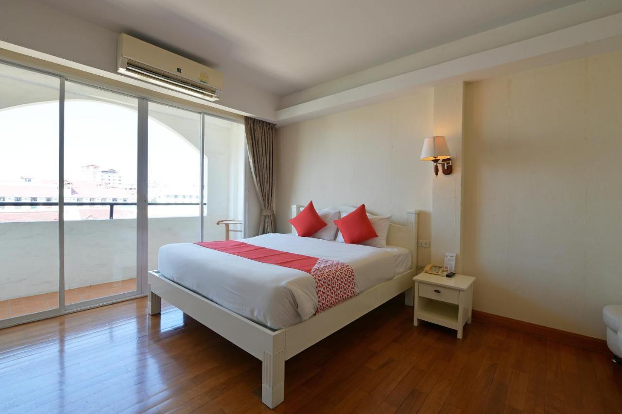 Oyo 109 Ozone Prime Pattaya Hotel Exterior photo